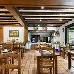Logis Etchemaïté Hotel