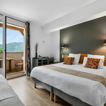 Logis Etchemaite Hotel
