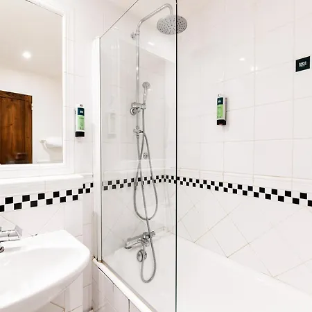 Logis Etchemaite 3* Larrau