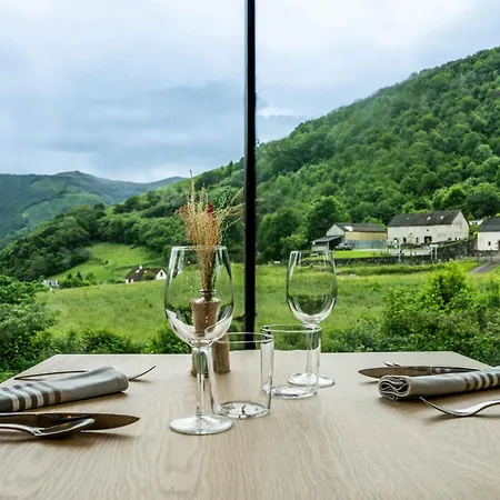 Logis Etchemaite Hotel 3*