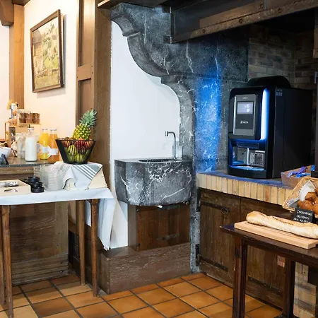 Logis Etchemaite 3* Larrau