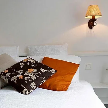 Logis Etchemaite 3* Larrau
