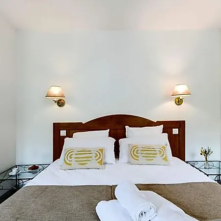 Logis Etchemaite 3* Larrau