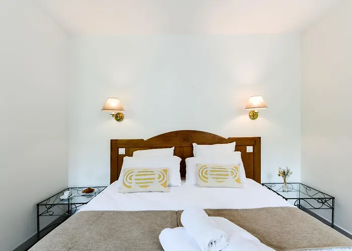 Hotel Logis Etchemaite 3*