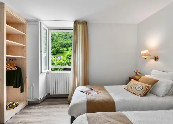 Logis Etchemaite 3* Larrau