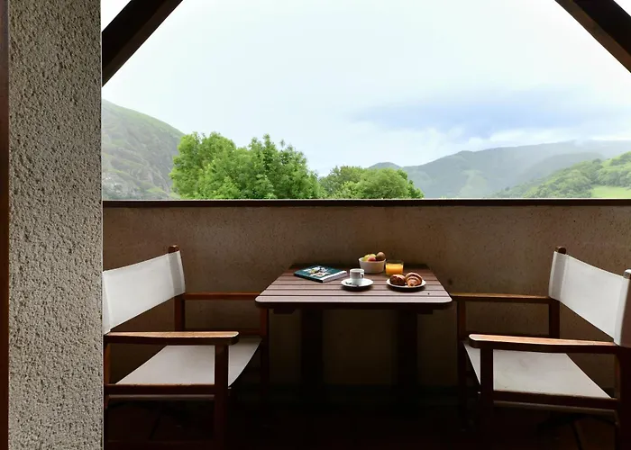 Logis Etchemaite Hotel Larrau