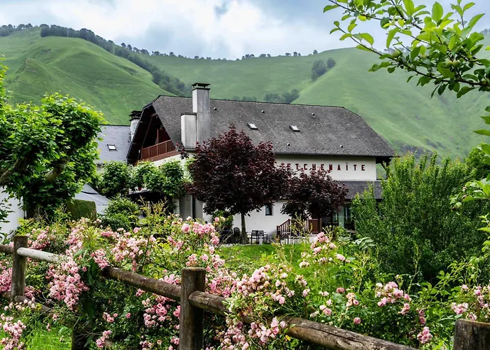 Hotel Logis Etchemaite Larrau