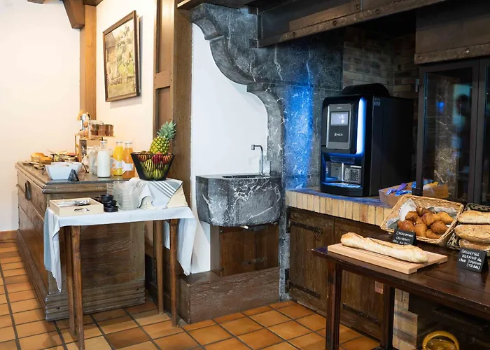 Logis Etchemaite 3* Larrau