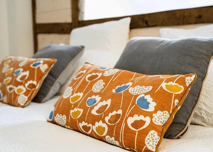 Logis Etchemaite Hotel 3*